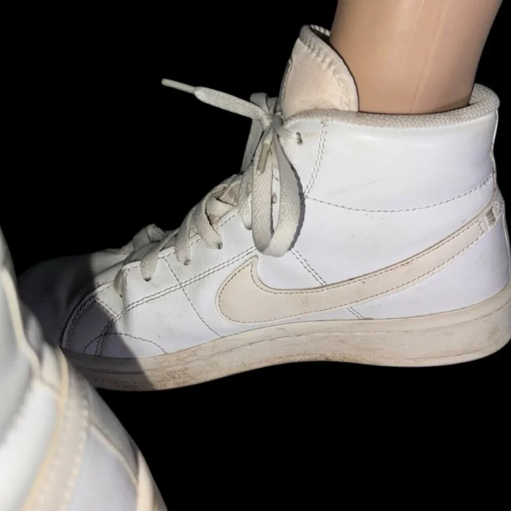 WMNS Nike Court Royale 2 Mid |‎ Peach and Cream  | Size 8.5 (GS6)
